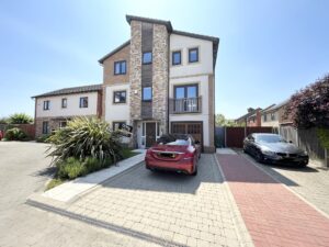 Hawksbill Way, Peterborough, PE2