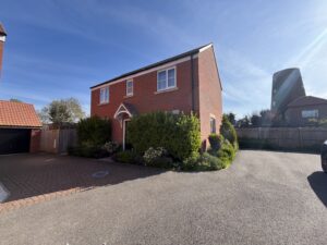 Cornmill Close, Farcet, Peterborough, PE7