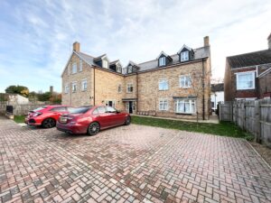 Elm Street, Bedsit 14, Peterborough, PE2.
