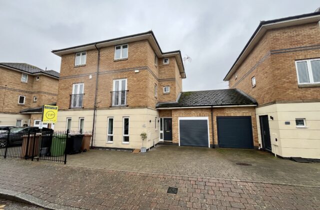 Stanton Square, Hampton Hargate, Peterborough, PE7